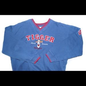 Vintage Disney sweater cutest tigger embroidery!